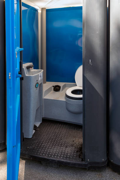 Portable Toilet Options We Offer in Lakewood, IL